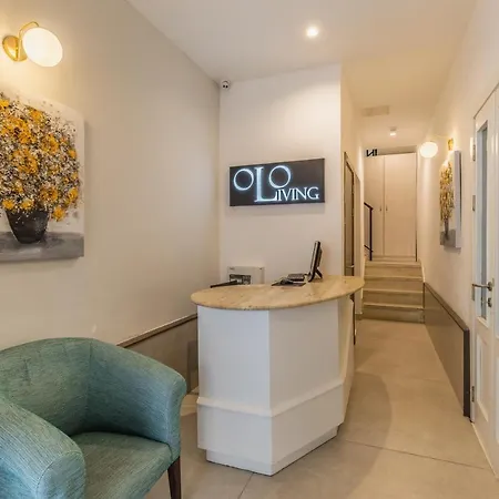Appartement Well Located 12 With Kitchen And Backyard