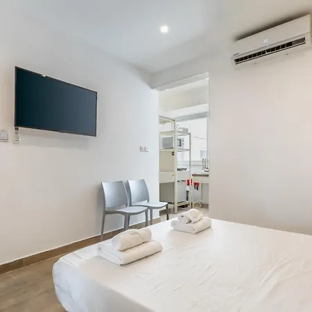 Well Located 12 With Kitchen And Backyard * Saint Julian's